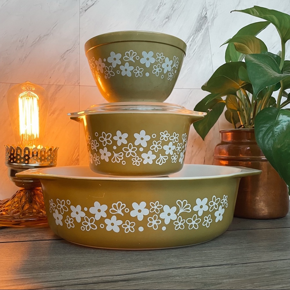 Vintage Pyrex Spring Blossom Crazy Daisy Green 473 With Lid 1qt Casserole Bowl